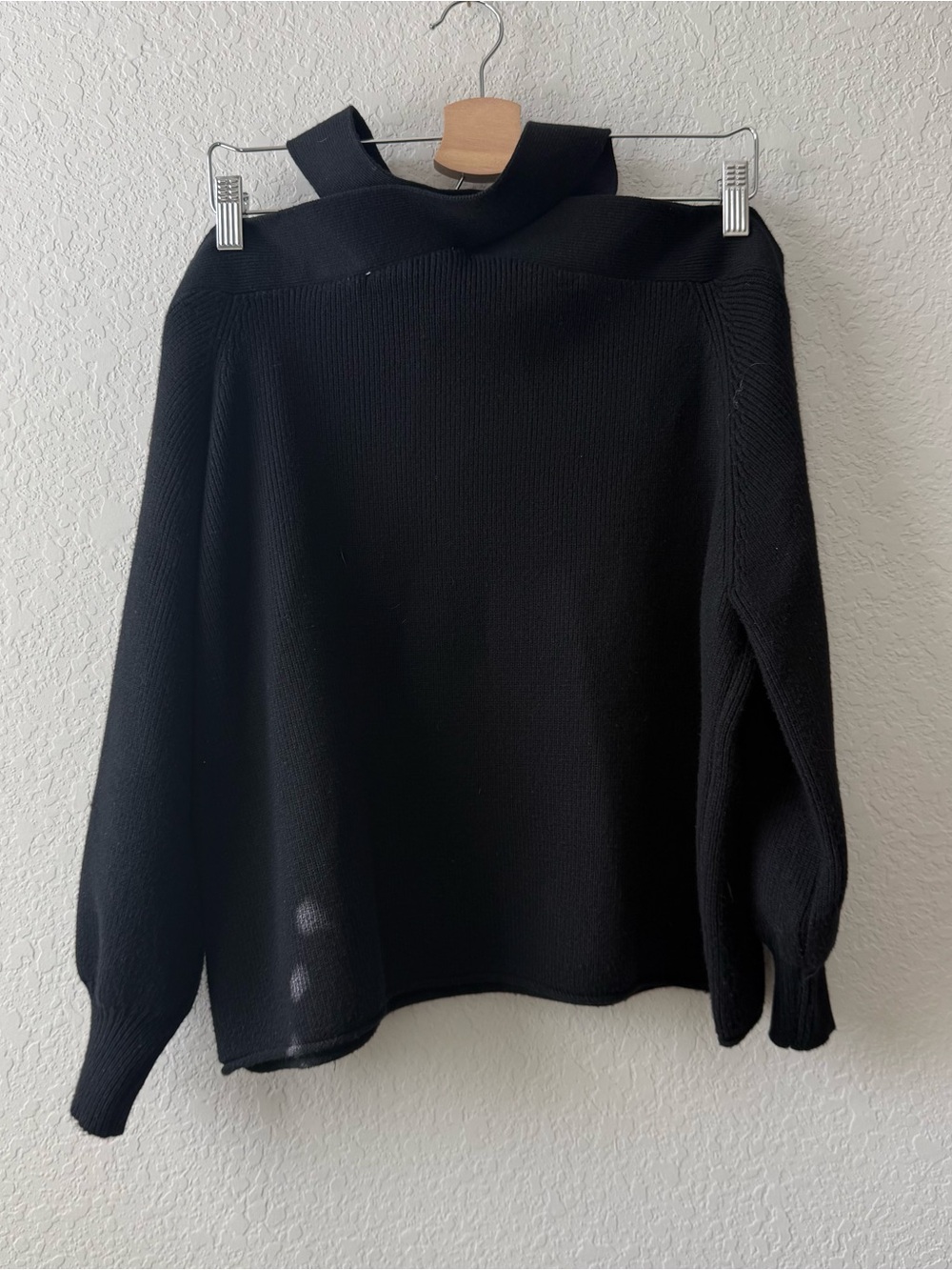 Zara Black Off-Shoulder X Neck‎ Knit Sweater